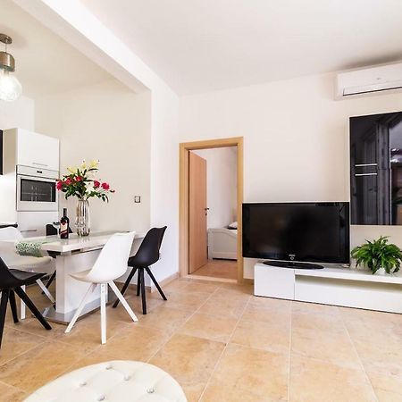 Ln New Apartment سبليت المظهر الخارجي الصورة